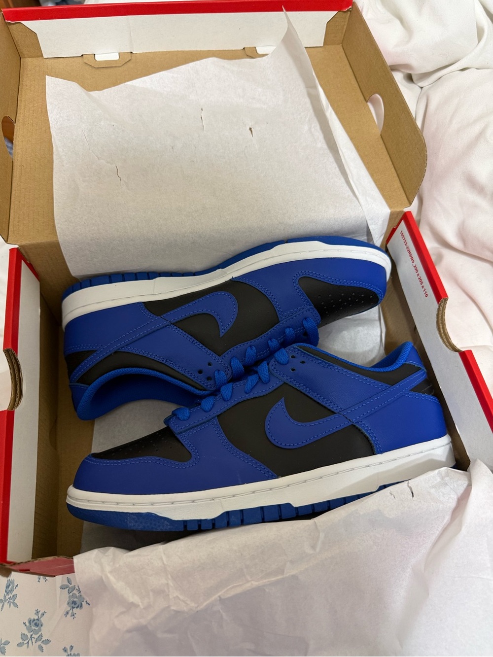 Nike Kids Blue and Black Low-Top Sneakers